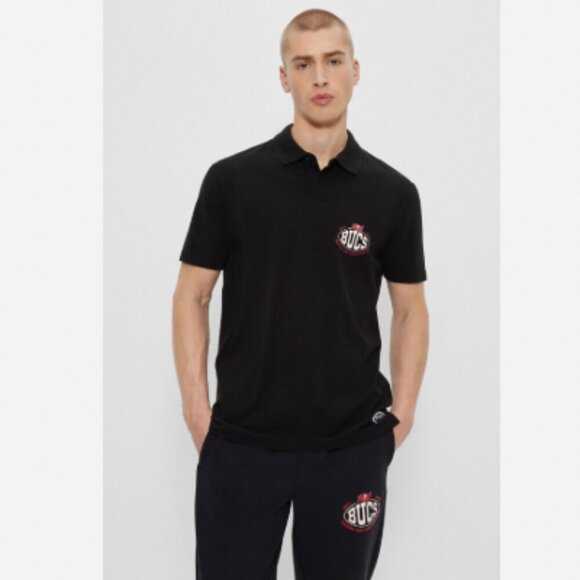 NWT Hugo Boss Bucs NFL Polo Size Medium - Picture 1 of 4